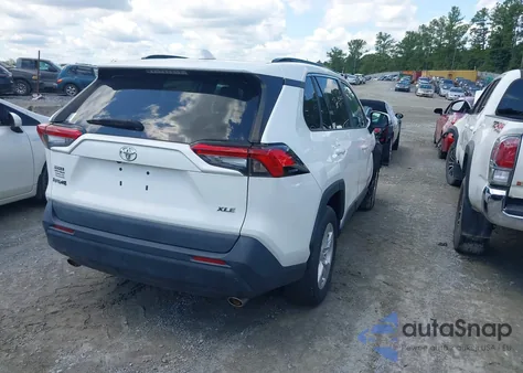 2021 Toyota Rav4 Xle z USA, uszkodzony, nr VIN 2T3W1RFV8MC095277